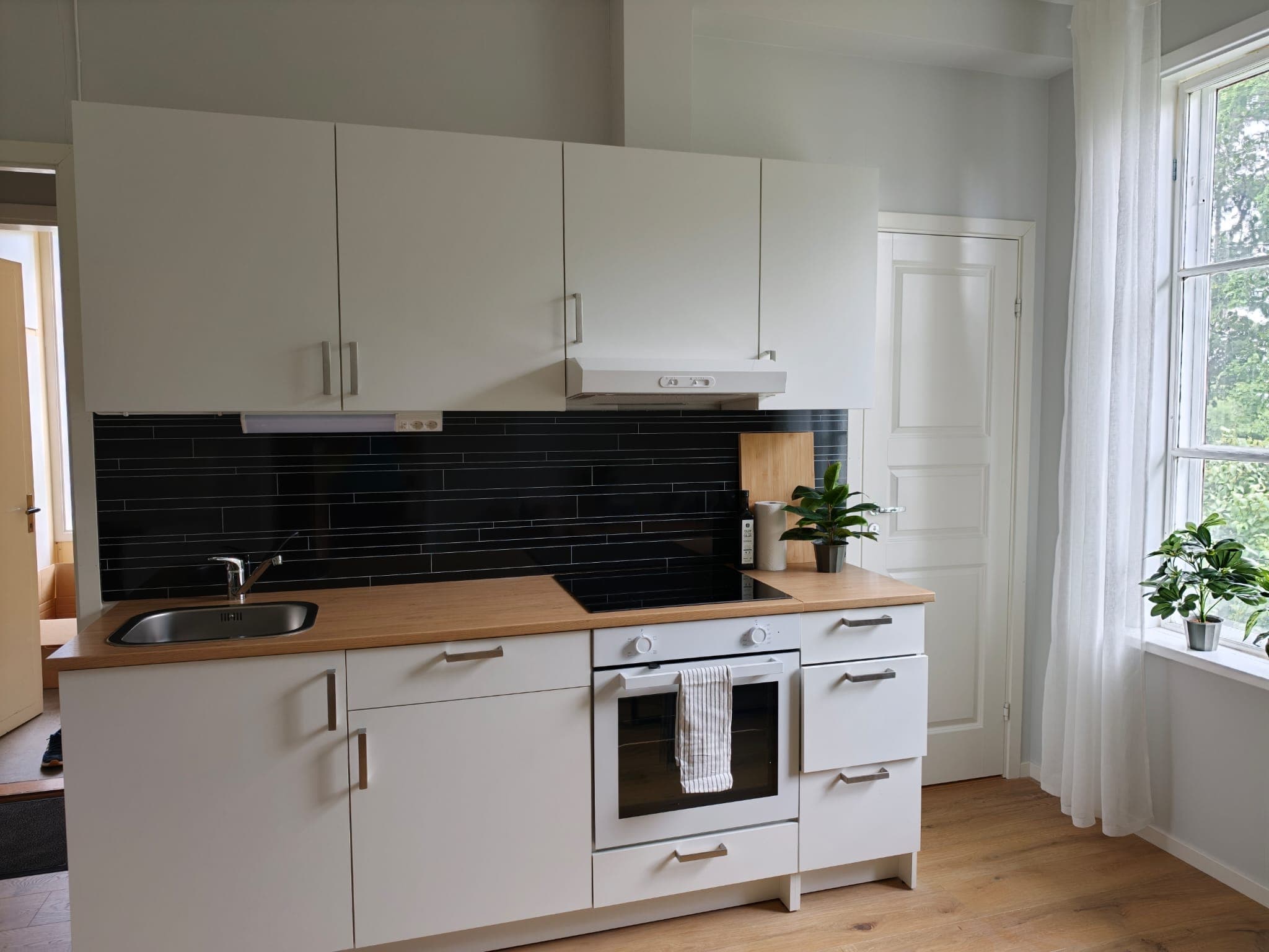 Clean kitchen prepared for a Clean&Win customer